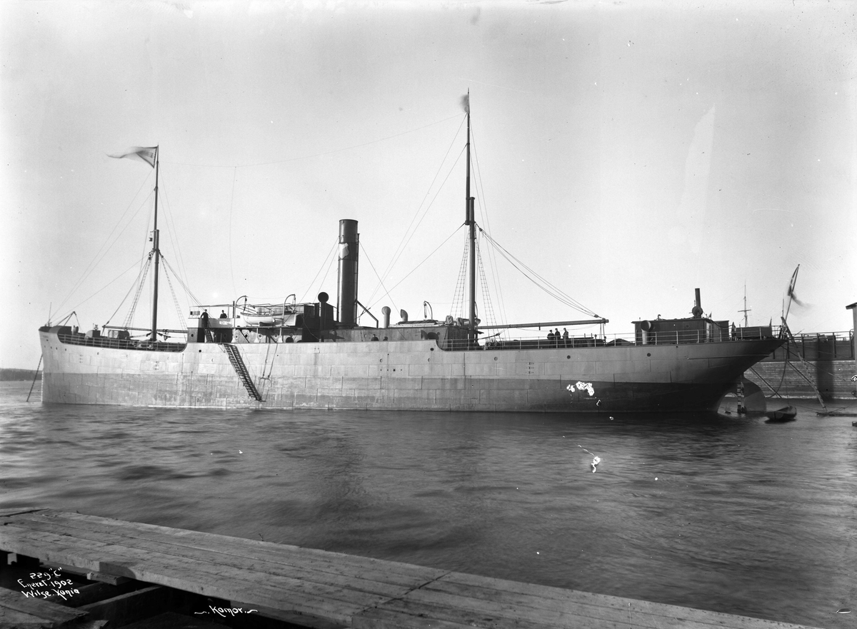 Anders Beer Wilse, D/S Kamor (b. 1902, Fevig Jernskibsbyggeri, Arendal), ved Nylands verksted