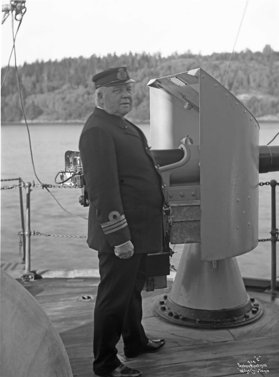 Anders Beer Wilse, Kommandørkaptein Adam Müller