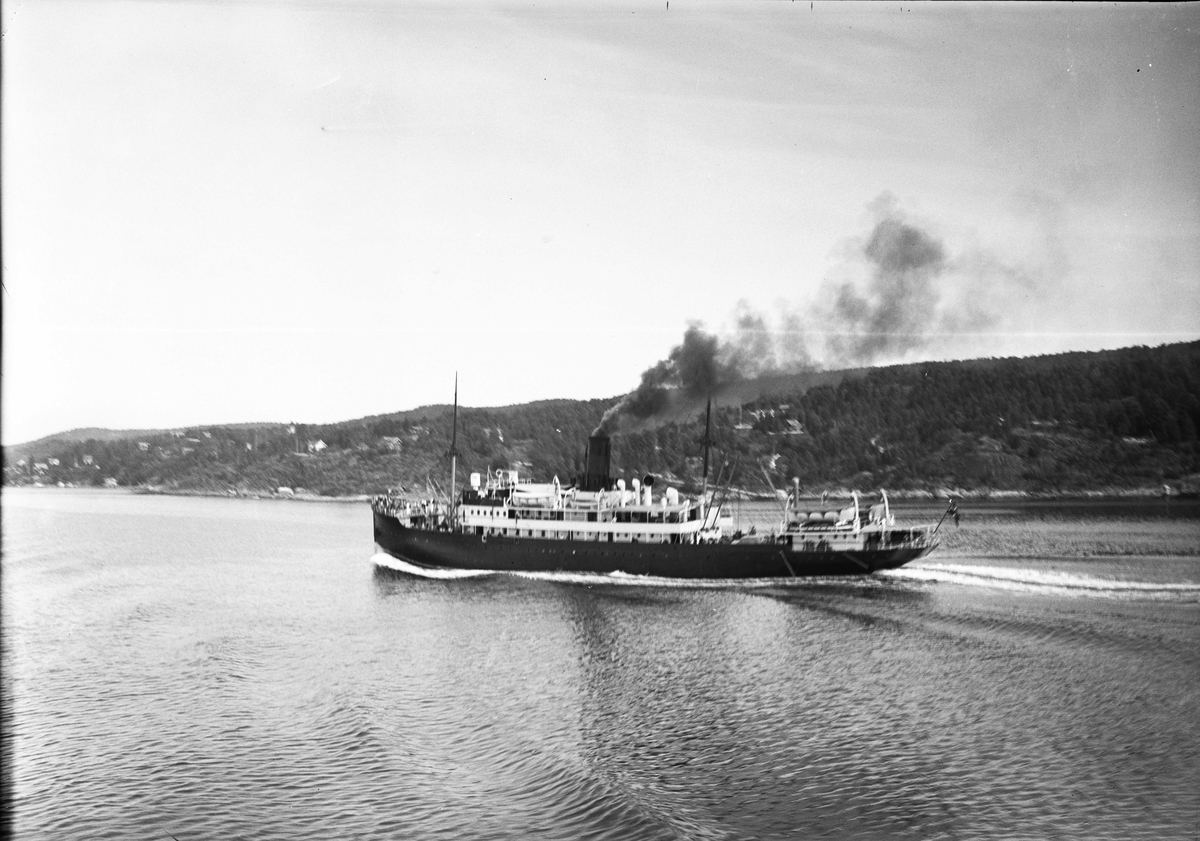 Anders Beer Wilse, D/S Kong Haakon (b. 1906, Burmeister & Wain, Kjøbenhavn)