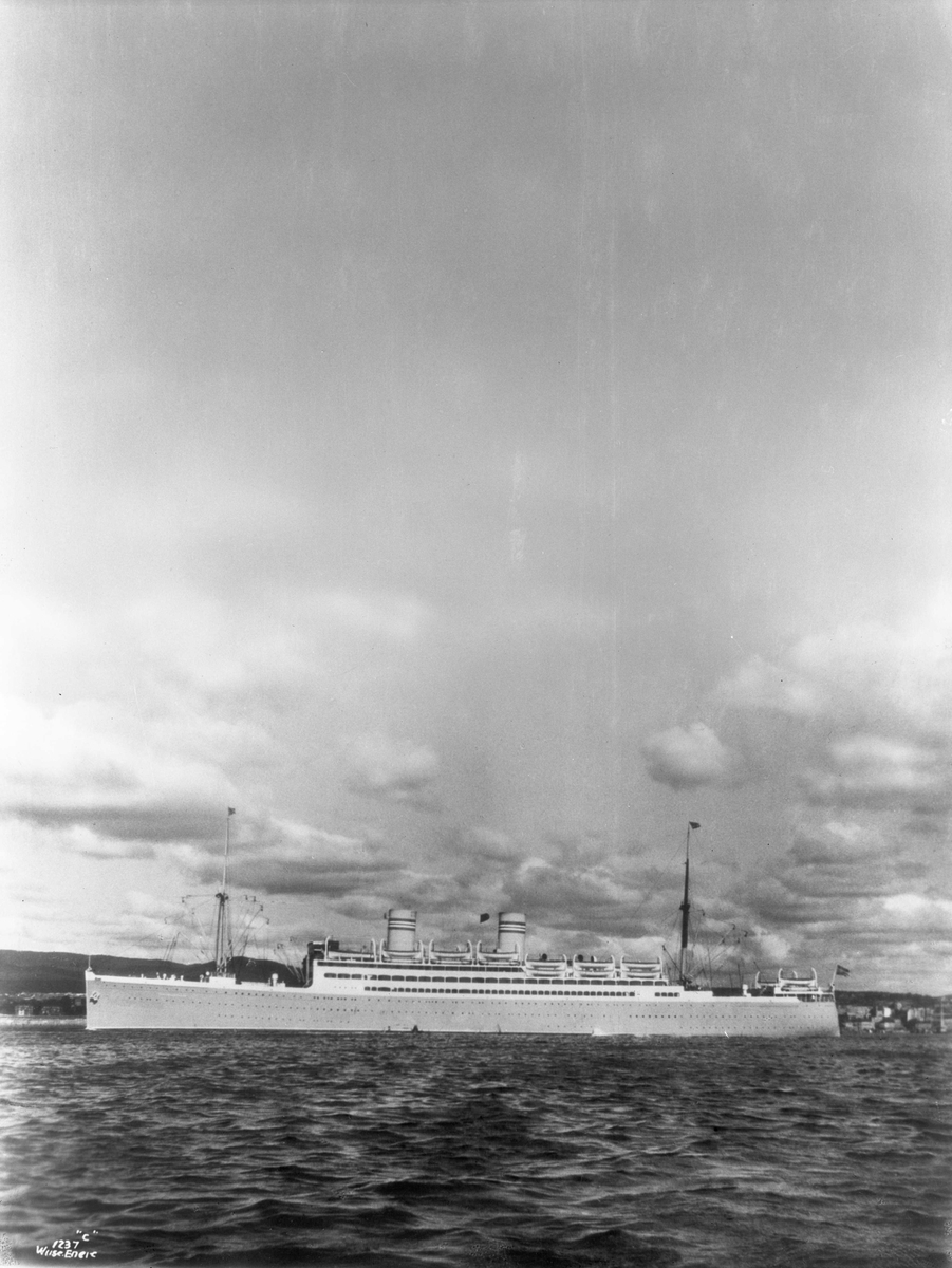 Anders Beer Wilse, Stavangerfjord (b. 1918, Cammell, Laird & Co., Birkenhead)