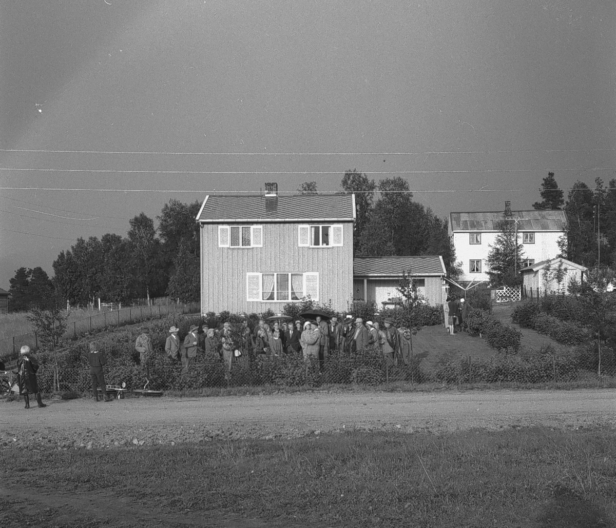 Per Magne Grue, Hagevandring i boligområde på Tynset.