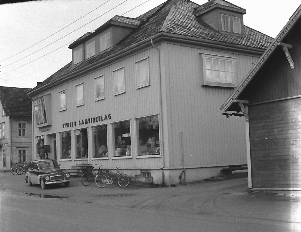 Per Magne Grue, Det gamle samvirkelaget på Tynset.