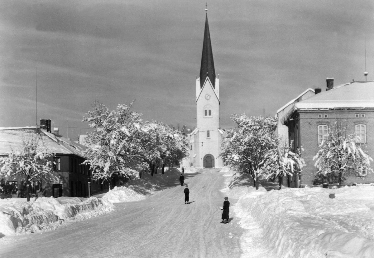 Anno Domkirkeodden, STORTORGET, KIRKEGATA. HAMAR DOMKIRKE, JØNSRUDGÅRDEN, CAFE ROYAL, VINTER. POSTKORT.
