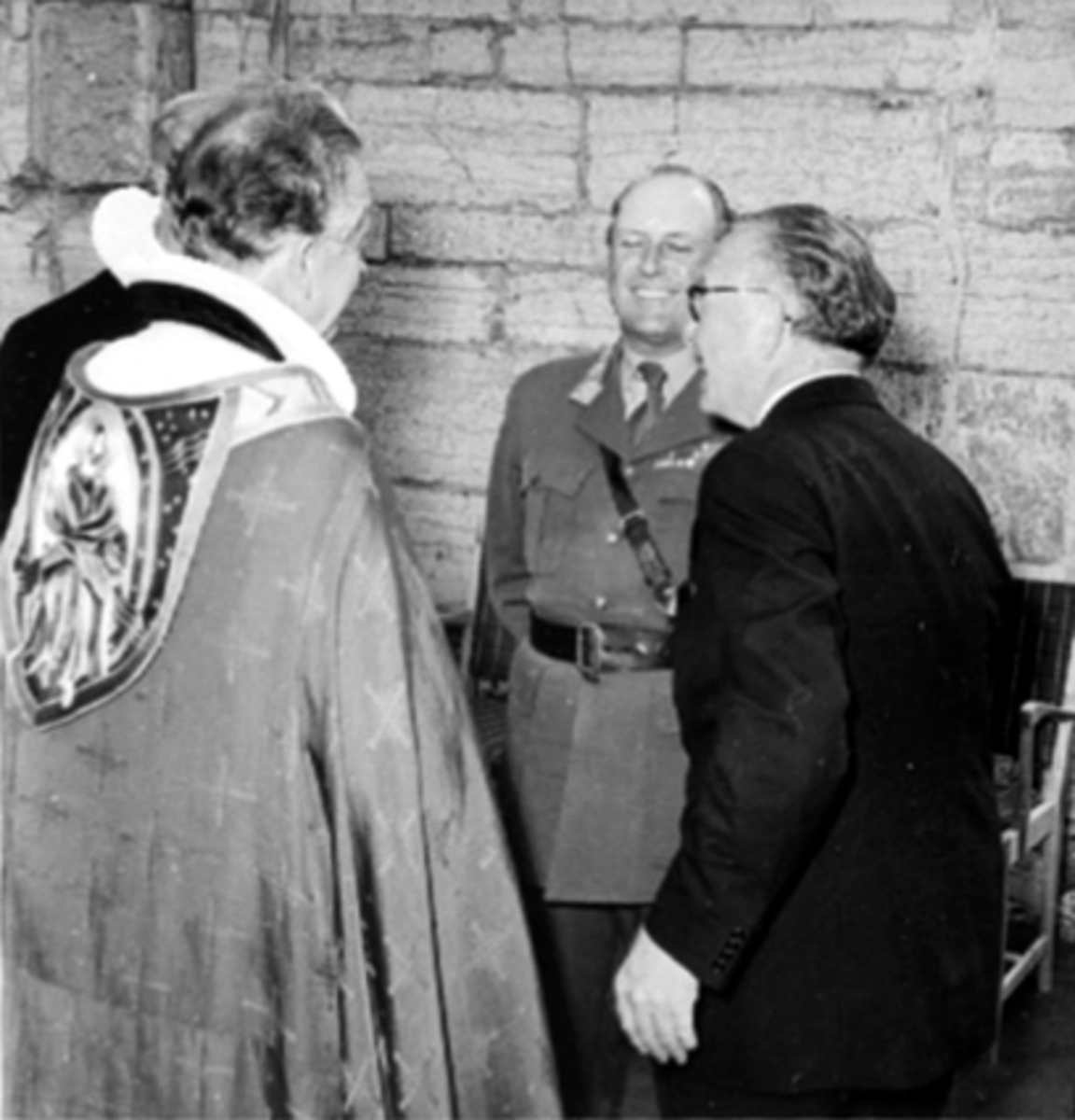 Anno Domkirkeodden, HAMARDAGEN 1955, H. K. H. KRONPRINS OLAV, BISKOP SCHJELDERUP, FOLK