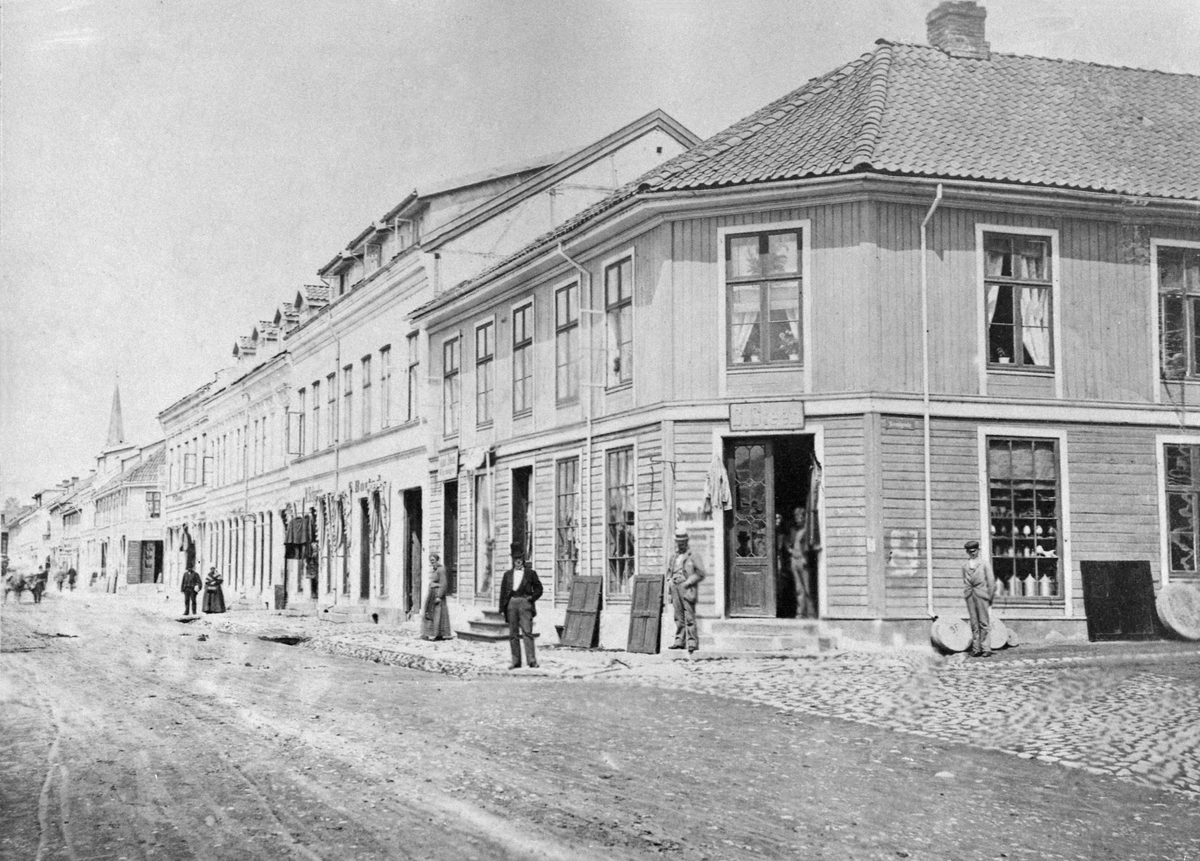 Anno Domkirkeodden, Krysset Strandgata, Vangsvegen i Hamar. S. Steen.