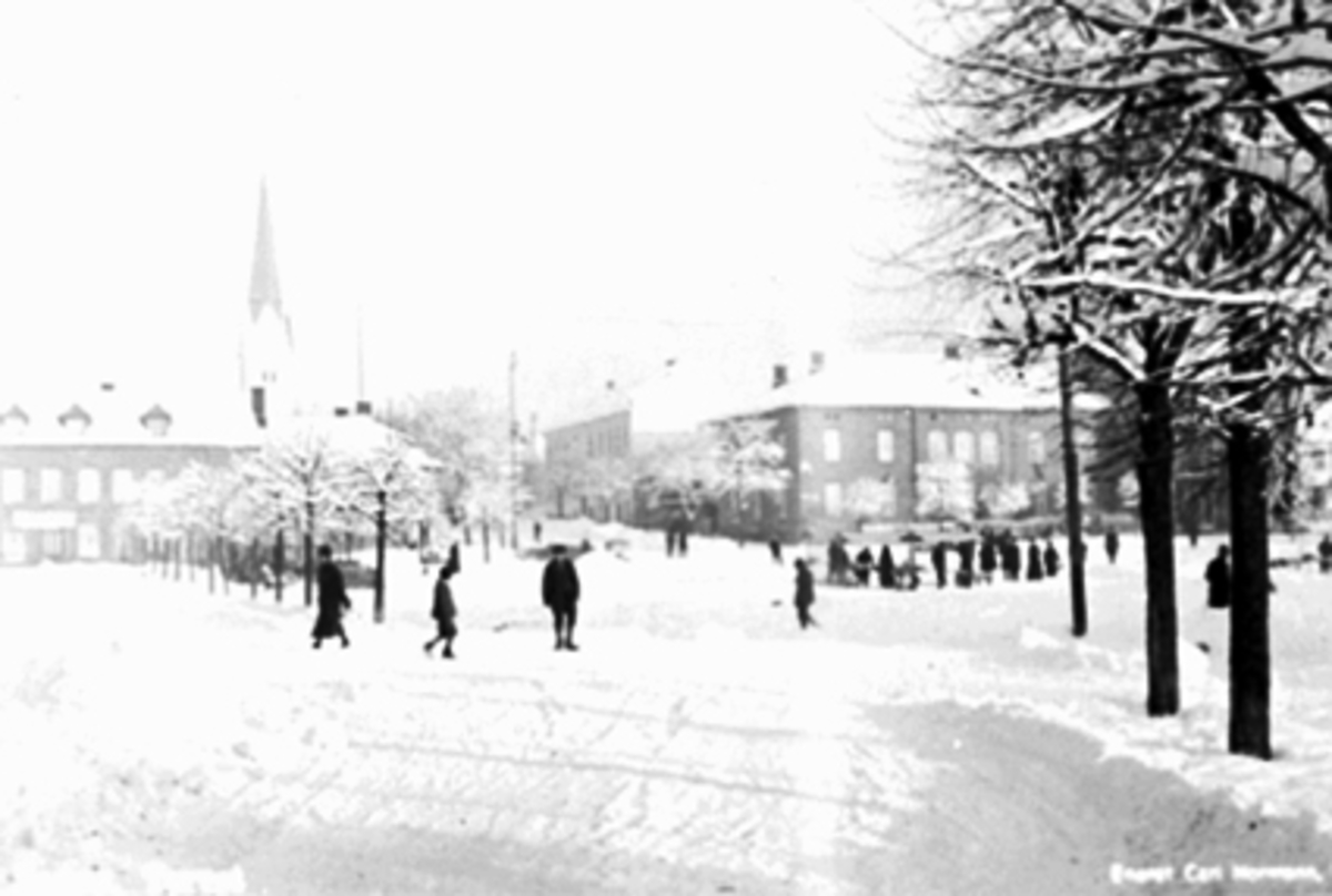 Anno Domkirkeodden, VINTERSTEMNING PÅ STORTORGET, TORGHANDEL, FOLKELIV