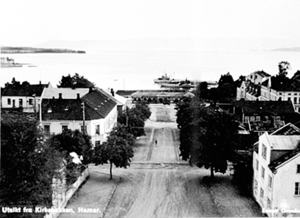 Anno Domkirkeodden, UTSIKT FRA KIRKETÅRNET, KIRKEBAKKEN, KIRKEGATA 12, STORTORGET, BASARBYGNINGEN, HAMAR BRYGGE, MJØSA