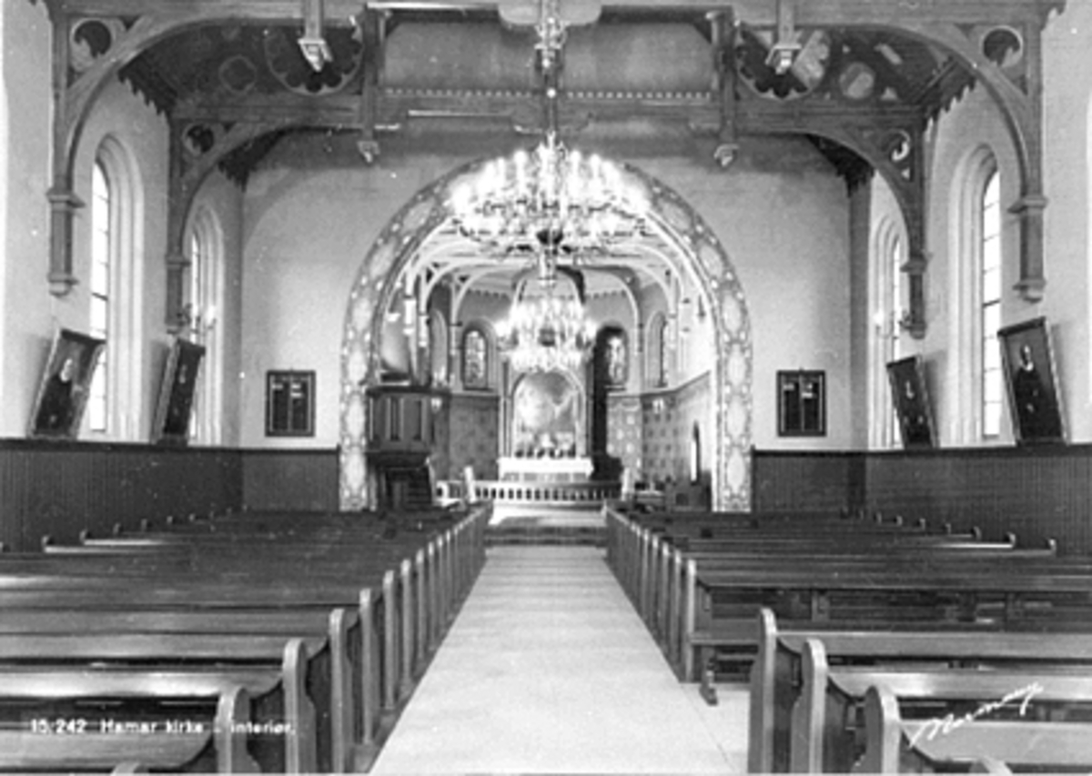 Anno Domkirkeodden, INTERIØR, HAMAR DOMKIRKE, MOT ALTERET