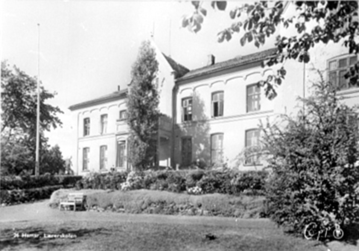 Anno Domkirkeodden, EKSTERIØR HAMAR LÆRERSKOLE, HAMAR LÆRERHØGSKOLE, SETT FRA HAGEN