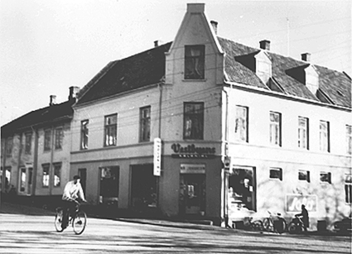 Anno Domkirkeodden, EKSTERIØR GRØNNEGATA 144, VESTBYEN KOLONIAL.