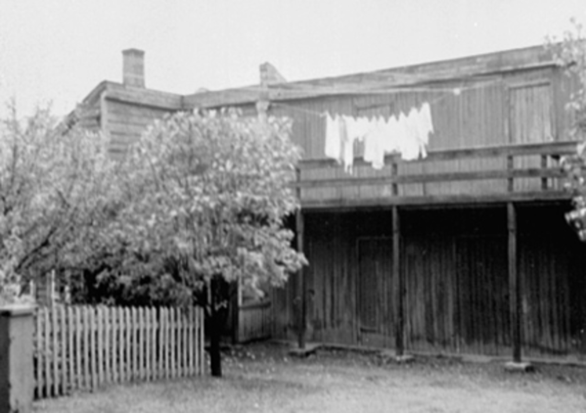 Anno Domkirkeodden, EKSTERIØR BAKHUS, BAKGÅRD, SKOLEGATA 4, KLESVASK