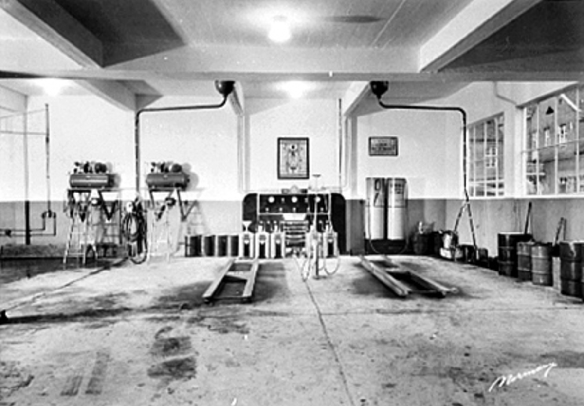 Anno Domkirkeodden, INTERIØR FRA OLJE OG SMØREHALLEN, OUSTAD MEK. VERKSTED, ØSTREGATE 32