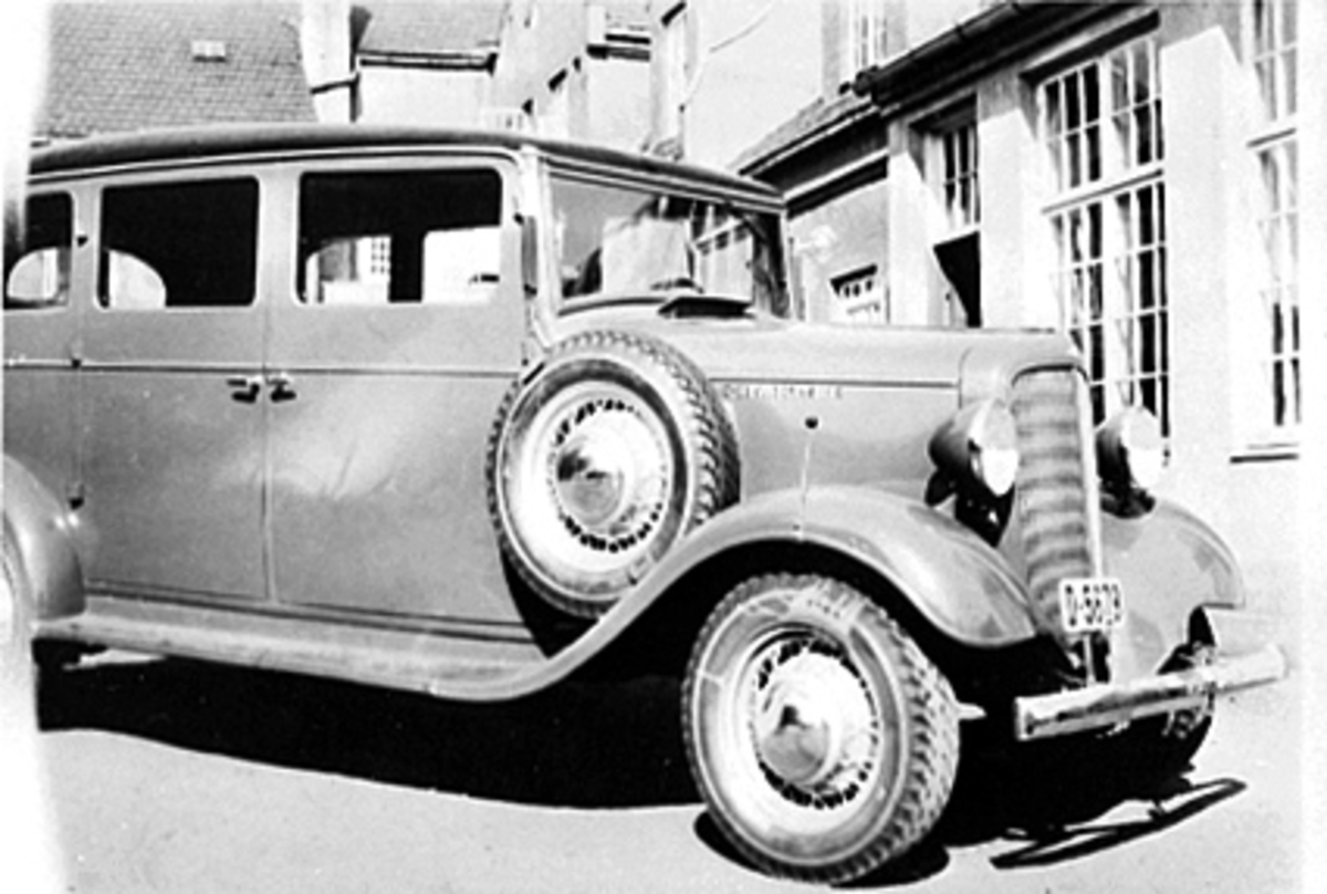 Anno Domkirkeodden, BIL CHEVROLET SIX MED SKILT D-5679, OUSTAD MEK. VERKSTED