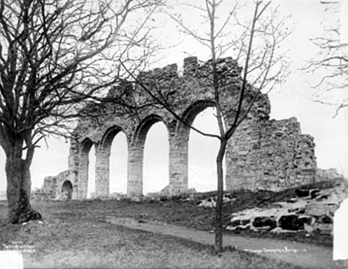Anno Domkirkeodden, DOMKIRKERUINEN SETT FRA SØR-ØST, HEDMARKSMUSEET OT DOMKIRKEODDEN