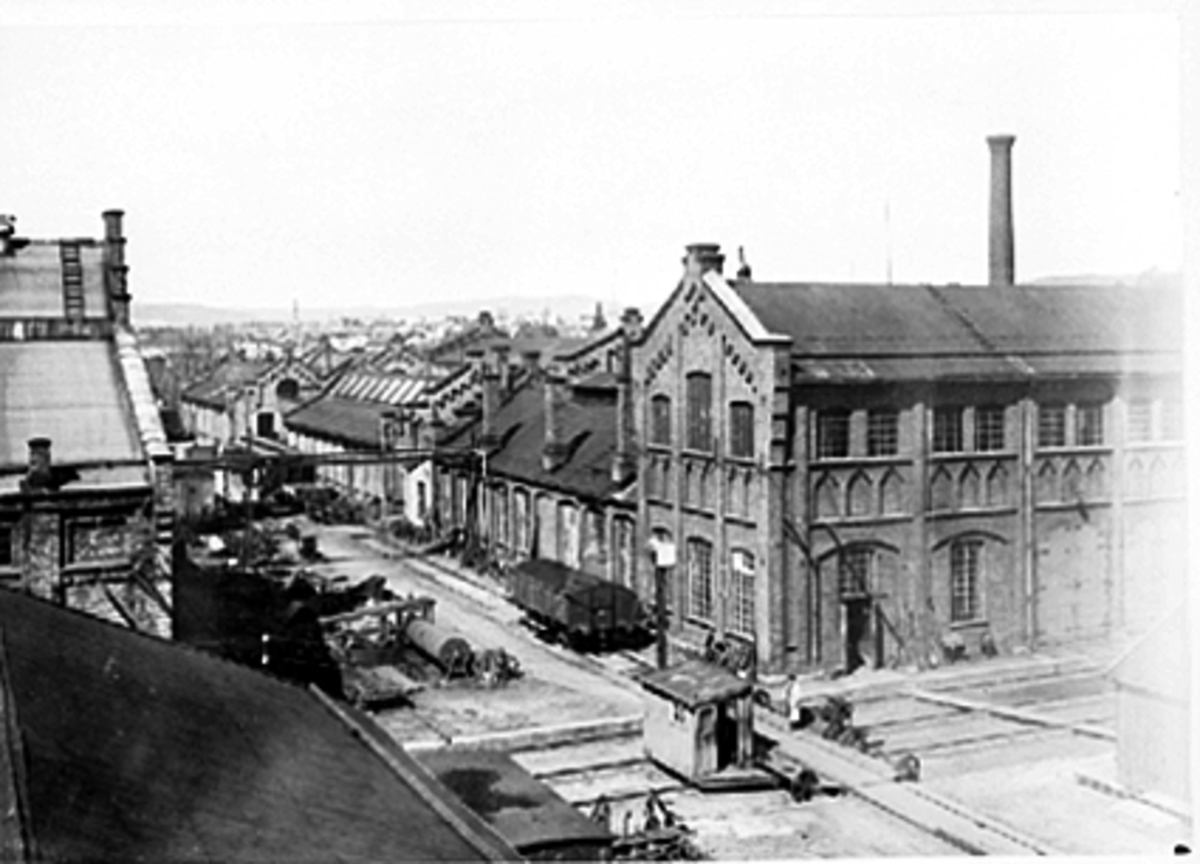 Anno Domkirkeodden, EKSTERIØR JERNBANEVERKSTEDET PÅ HAMAR STASJONSOMRÅDE.
