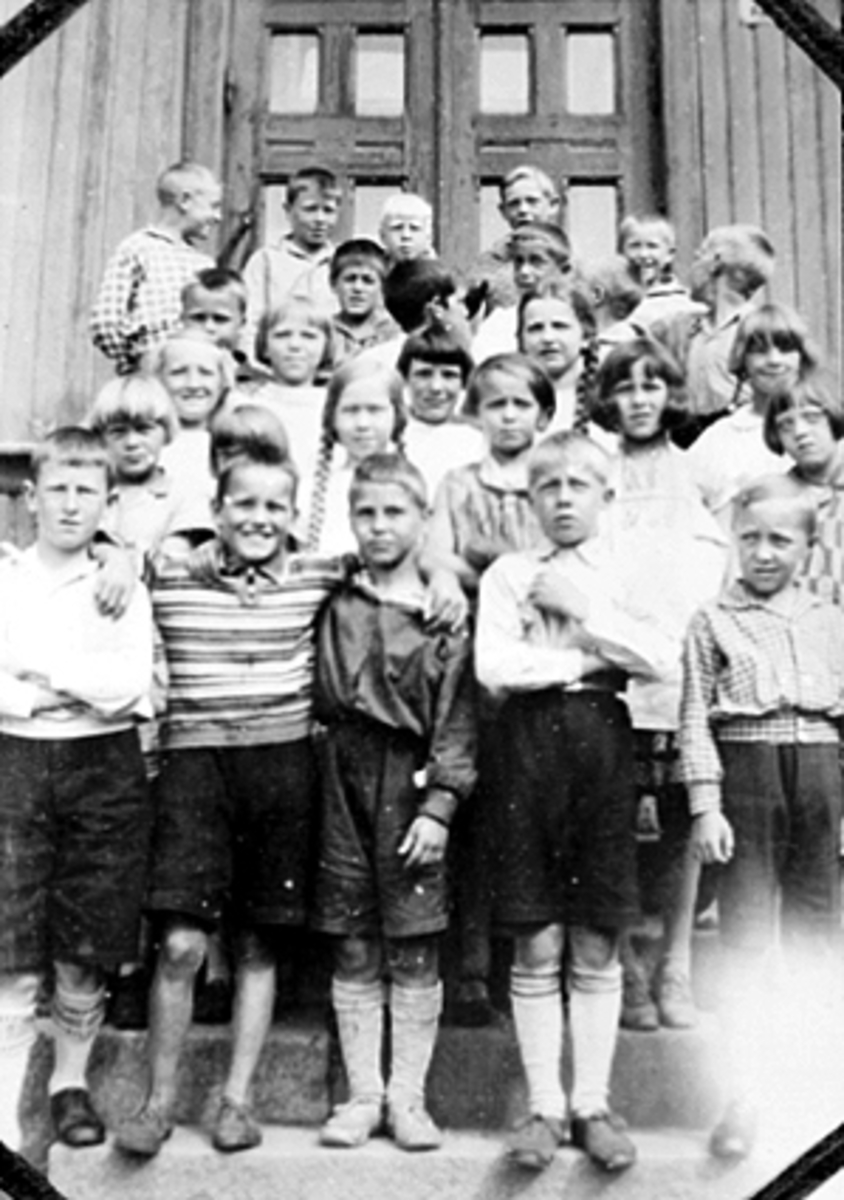 Anno Domkirkeodden, GRUPPE 27 SKELEELEVER, KLASSE 3 C PÅ PIKESKOLEN, HOLSETGATA 22.