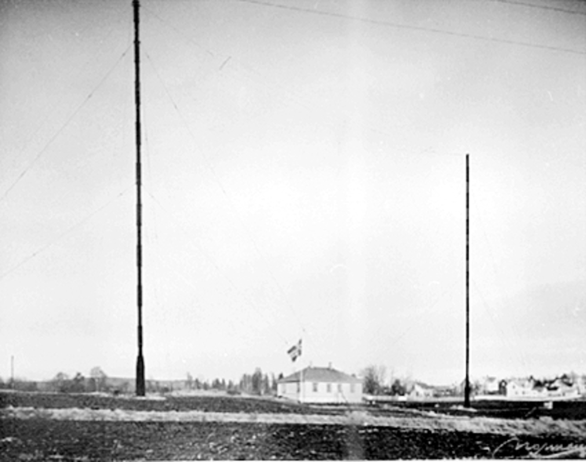 Anno Domkirkeodden, EKSTERIØR NORSK RIKSKRINGKASTINGS HAMAR AVDELING, RADIOMASTENE, STORHAMARGATA 125