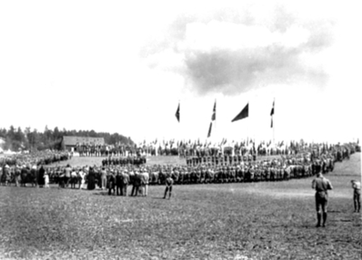 Anno Domkirkeodden, Landsleir for speidere, Martodden Hamar. Parade for H.M. Kong Haakon 7.