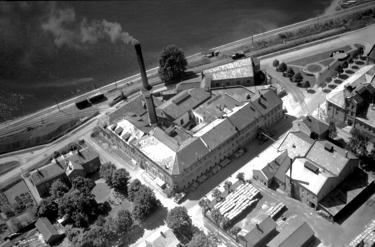 Widerøes Flyveselskap A/S, FLYFOTO, MELKEFABRIKKEN, NESTLÈ STORHAMARGATA/SKAPPELSGATA