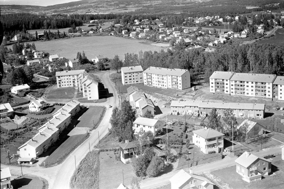 Widerøes Flyveselskap A/S, FLYFOTO OVERSIKT BØRSTAD, SOLVANGVEGEN, JØLSTADBAKKEN, FURNESVEGEN, CASPARIS VEG