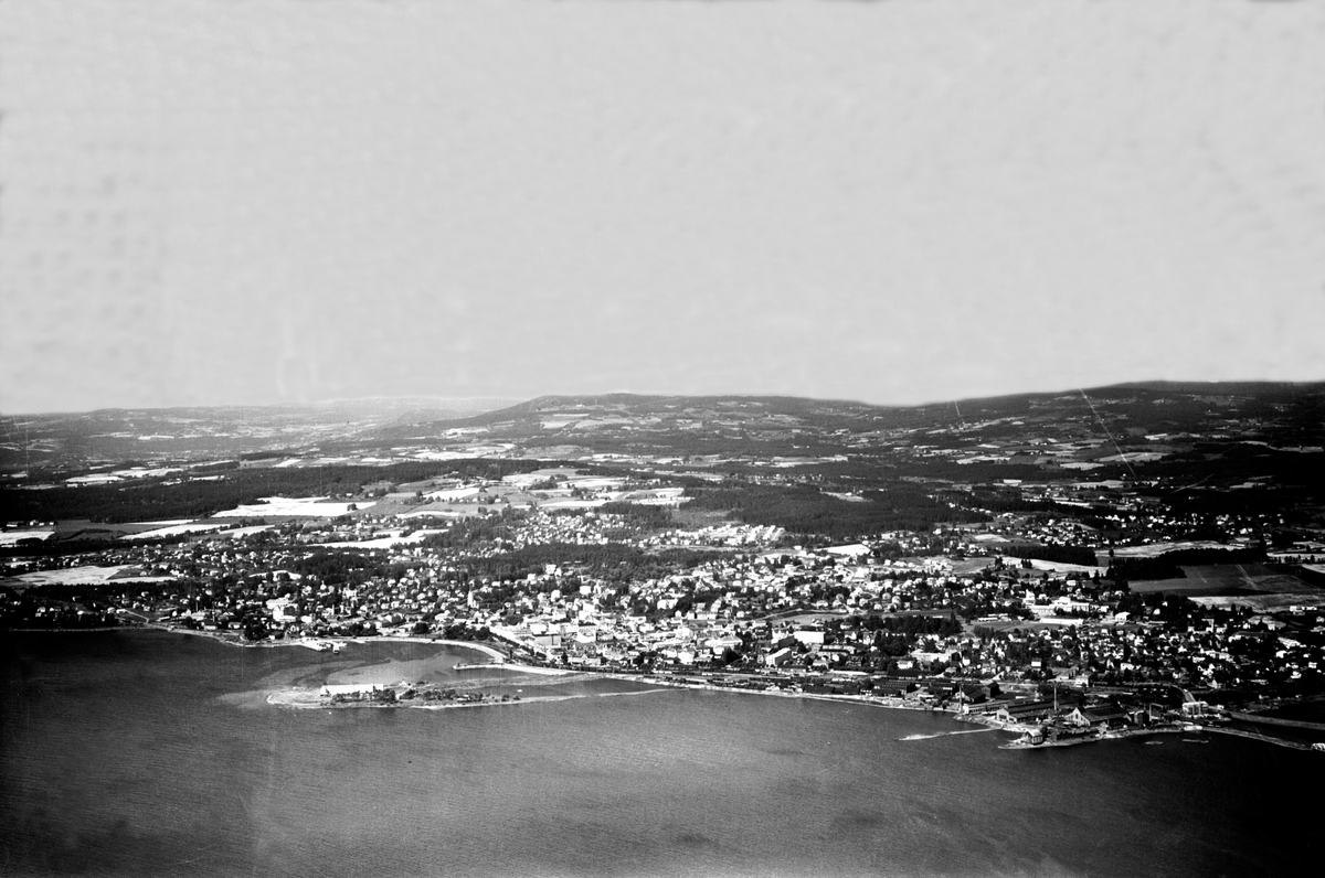 Widerøes Flyveselskap A/S, FLYFOTO OVERSIKT HAMAR OG OMEGN