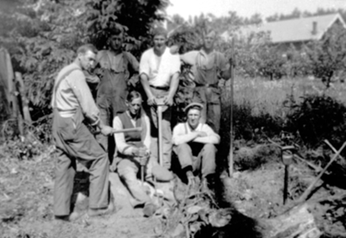 Anno Domkirkeodden, GR: 6 MENN, OPPARBEIDING, KIRKEGÅRDEN, SLEGGE, SPETT