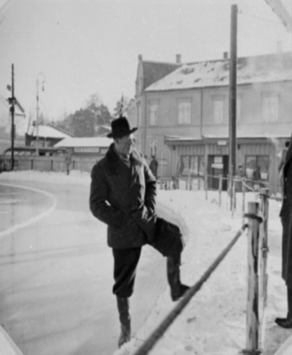 Anno Domkirkeodden, ALF INGVALDSEN, BANEMESTER, HAMAR STADION, SVING