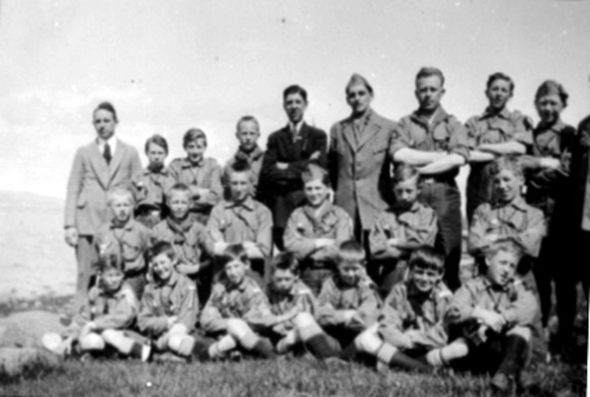 Anno Domkirkeodden, GRUPPE 24 SPEIDERE OG LEDERE, SPEIDERTROPP FRA HAMAR2 r. v: Gunnar Aasen.