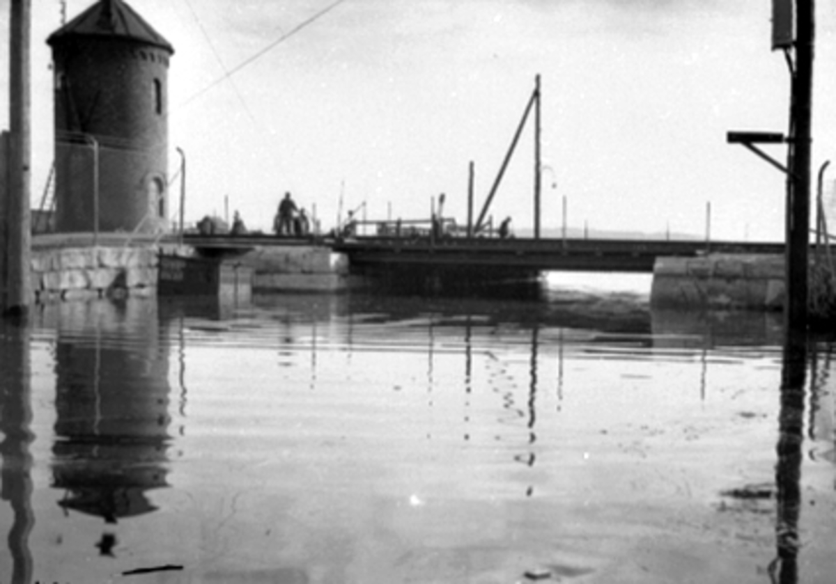 Anno Domkirkeodden, FLOM I MJØSA, 1927, VICTORIANDERGANGEN, VANNTÅRNET