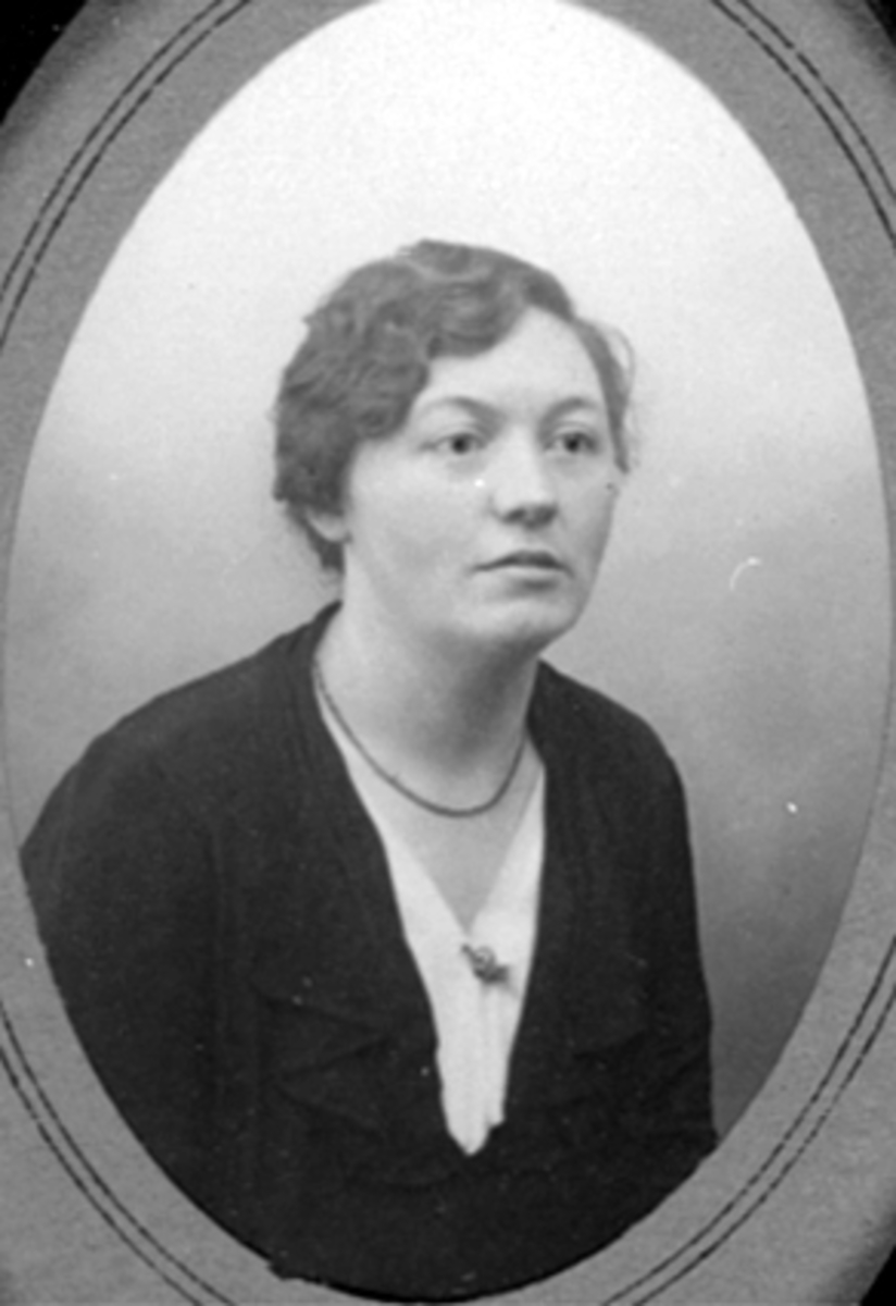Anno Domkirkeodden, PORTRETT HELGA HOLM