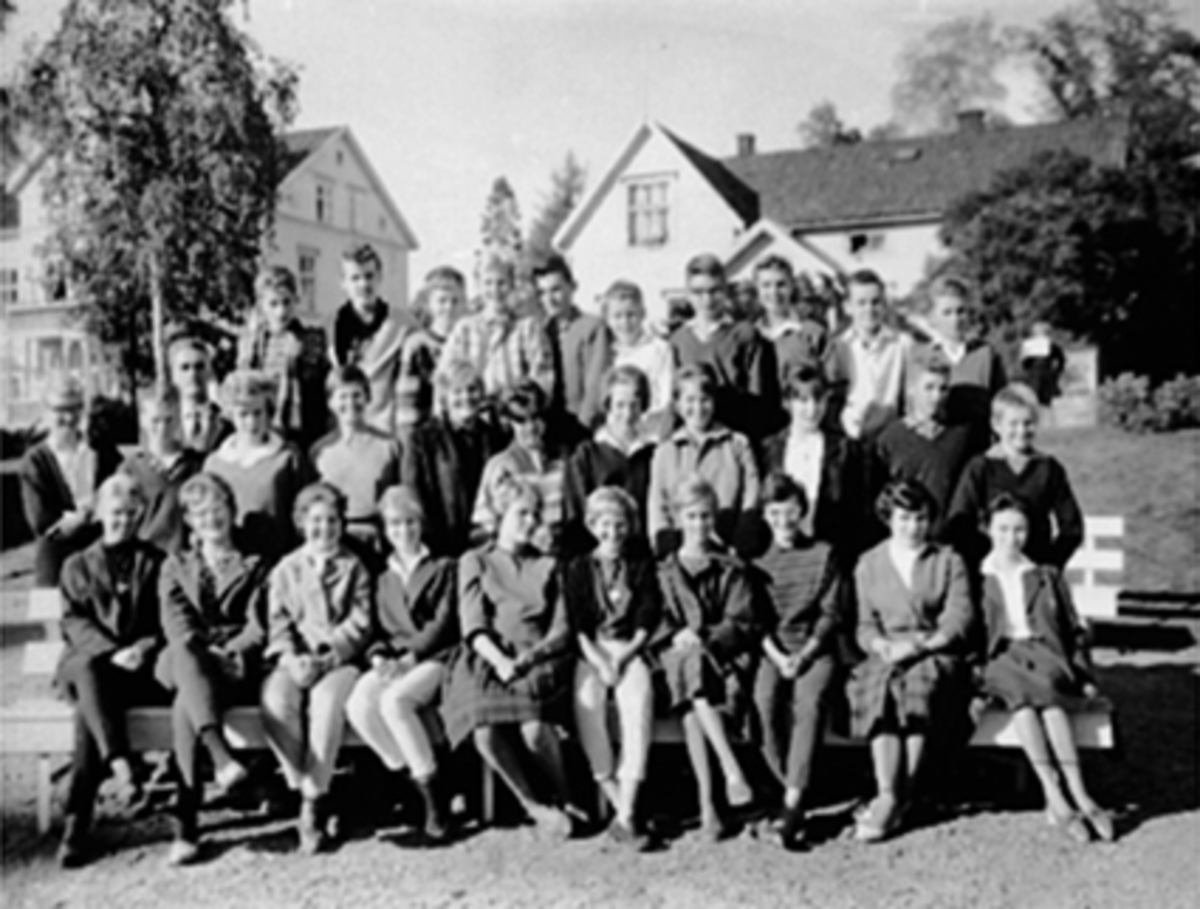 Anno Domkirkeodden, HAMAR KATEDRALSKOLE, SKOLEKLASSE MED LÆRER