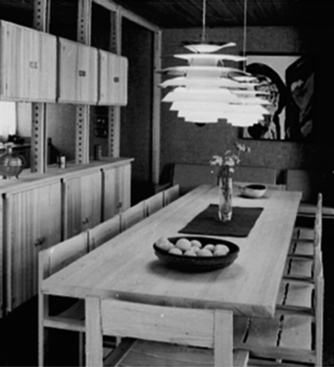 Anno Domkirkeodden, INTERIØR MED ARKITEKT EDVIN HELSETH SINE MØBLER, SPISESTUE, STANGE BRUK