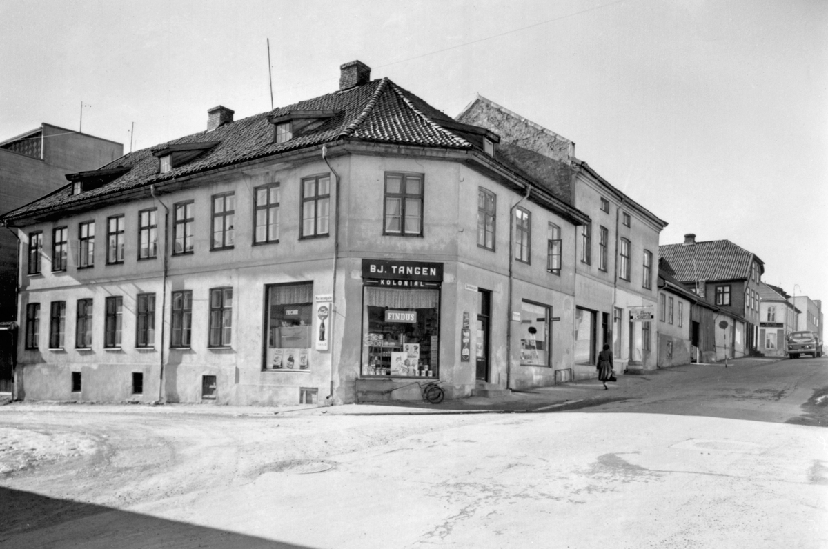 Anno Domkirkeodden, STORHAMARGATA 22, EKSTERIØR BJARNE TANGENS KOLONIALFORRETNING, BUTIKK