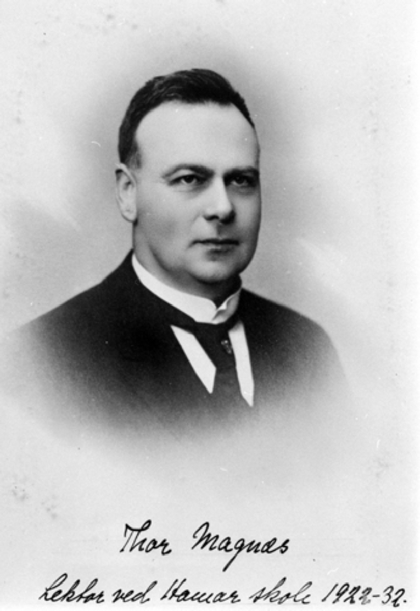 Anno Domkirkeodden, THOR MAGNÆS, LEKTOR VED HAMAR KATEDRALSKOLE 1922-1932