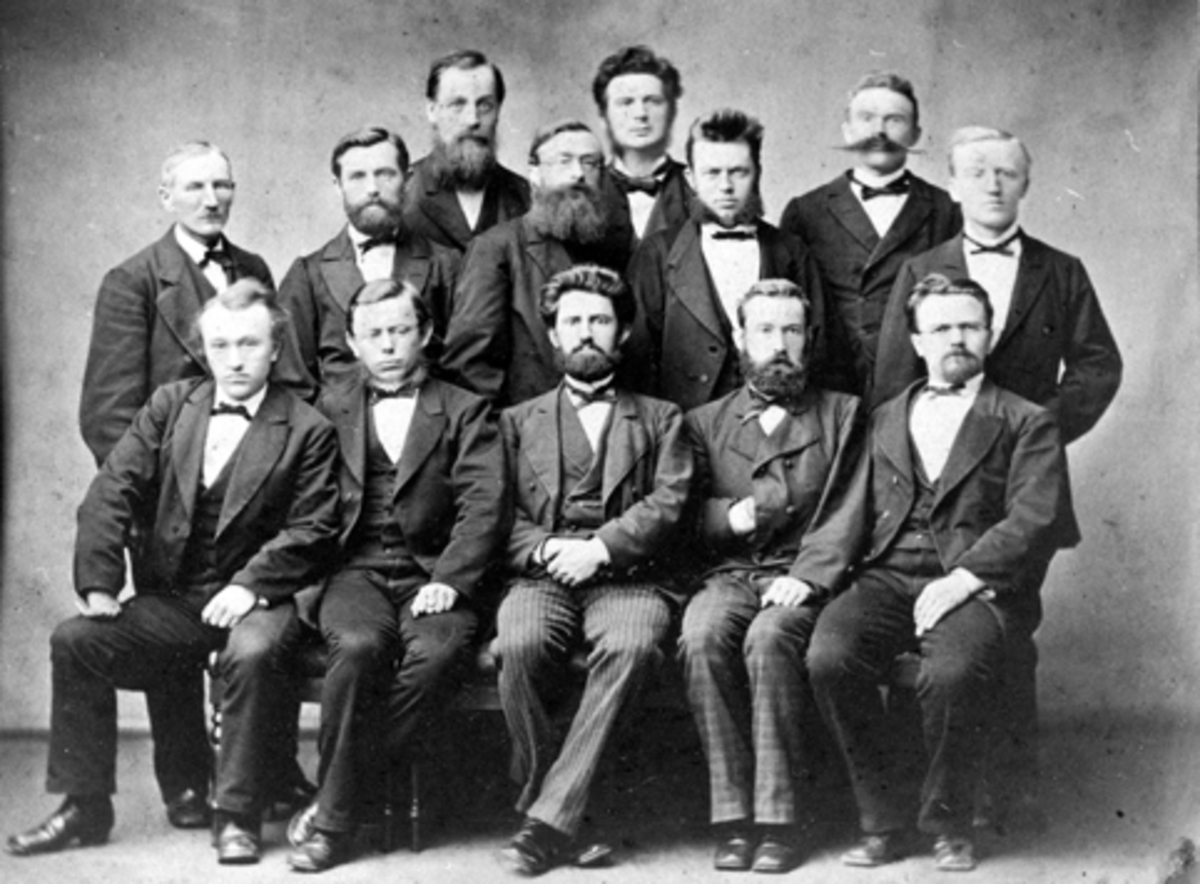 Anno Domkirkeodden, HAMAR KATEDRALSKOLE, LÆRERPERSONALE PÅ MIDDELSKOLEN. NAVN SE 401-356 OG 4326 DUBLETTER.