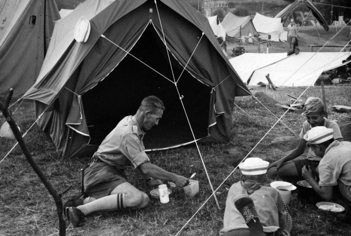 Anno Domkirkeodden, Hamar speidere på landsleir på Lillehammer 1968. Troppsleder Arne Høverstad 2. Hamar tropp.