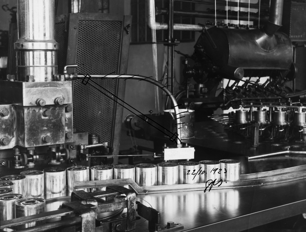 Anno Domkirkeodden, Nestle, Melkefabrikken. Elektrisk smålokklodding. 22. 10-1923, Foto Chr. Grundseth.