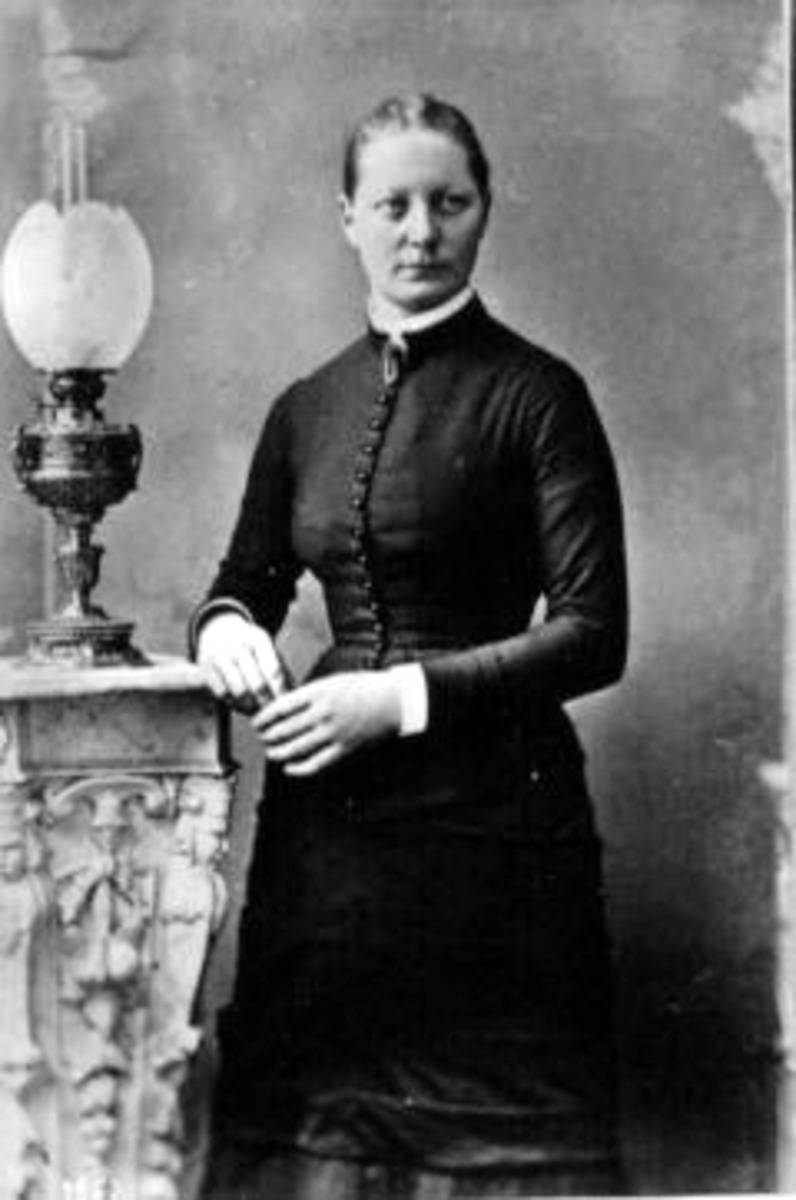 Anno Domkirkeodden, Portrett, Marie Rønningen, Helgøya, ugift, syerske.
