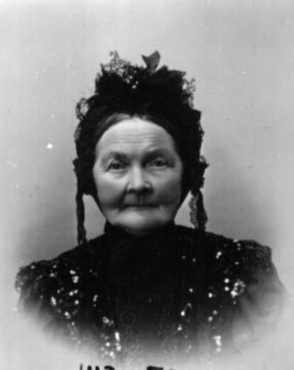 Anno Domkirkeodden, Portrett av Maren Bryhn, sydame.