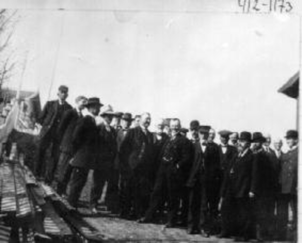 Anno Domkirkeodden, Stor gruppe aksjonærer på Strand brænderi, Ringsaker.