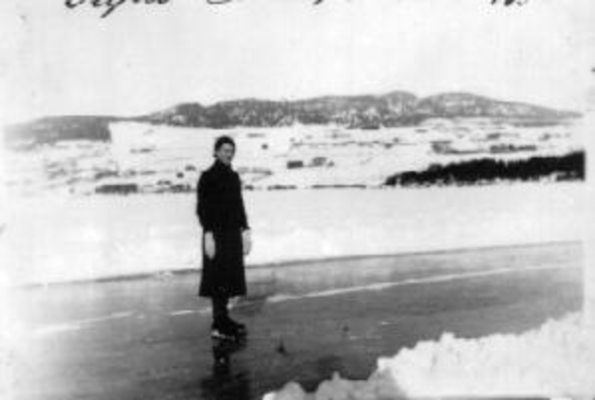 Anno Domkirkeodden, Sigrid Olsen går på skøyter på Mjøsisen utenfor Ringsaker.