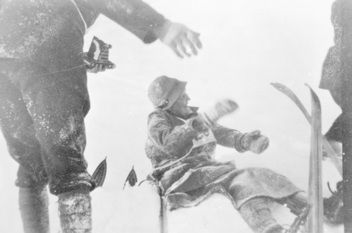 Anno Domkirkeodden, Cecilie Sterud's første fall på ski I Fredheimsbakken, Nes, Hedmark. Skoleskirenn.
