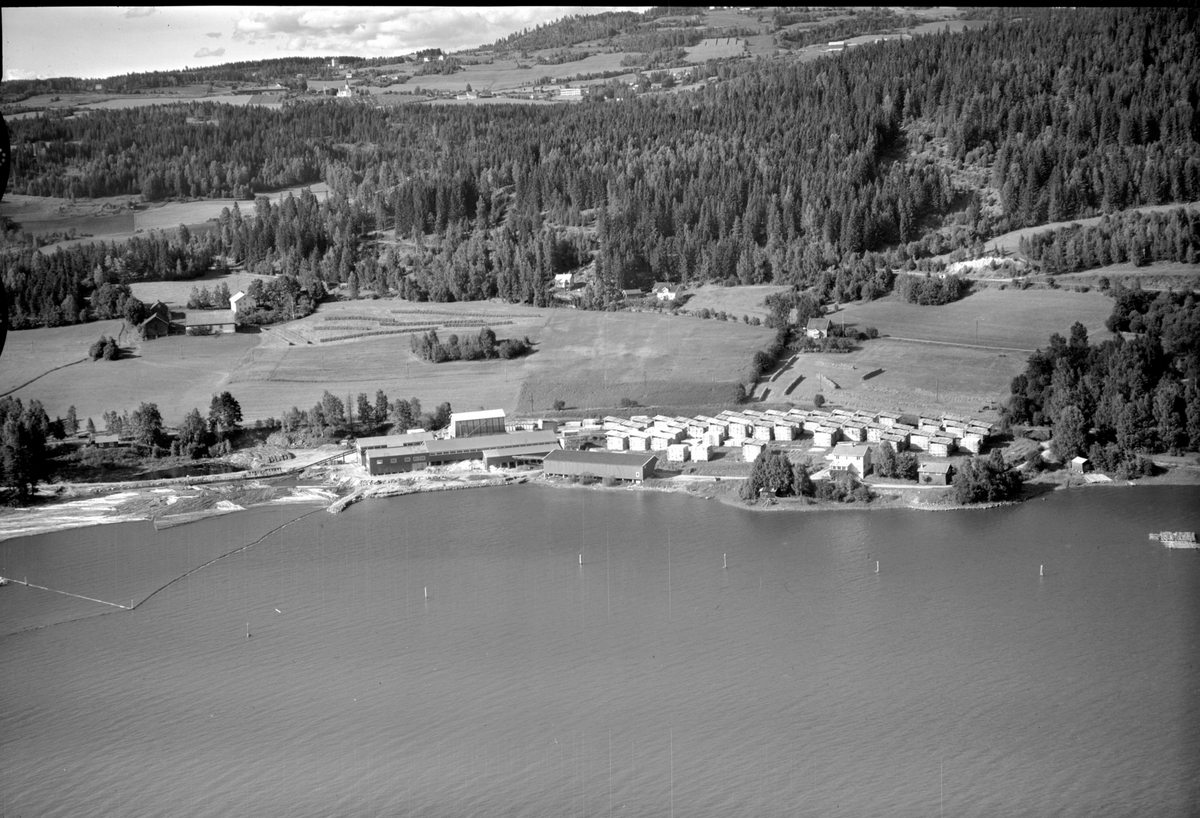 Anno Domkirkeodden, Flyfoto av Brøttum sag og høvleri, Ringsaker.