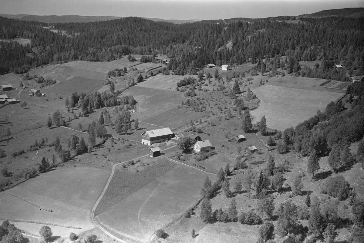 Anno Domkirkeodden, Flyfoto av Midthaugen gard, Lismarka, Ringsaker.