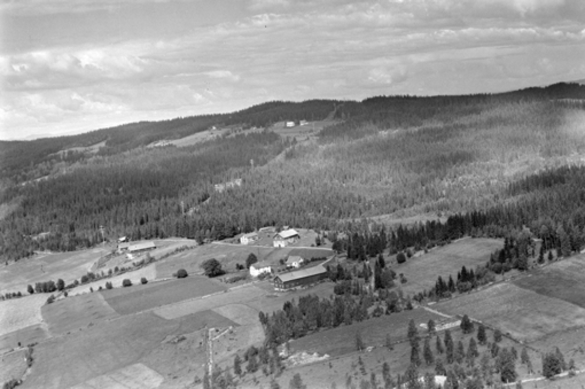 Anno Domkirkeodden, Flyfoto av Kroksti gard, Veldre, Ringsaker.