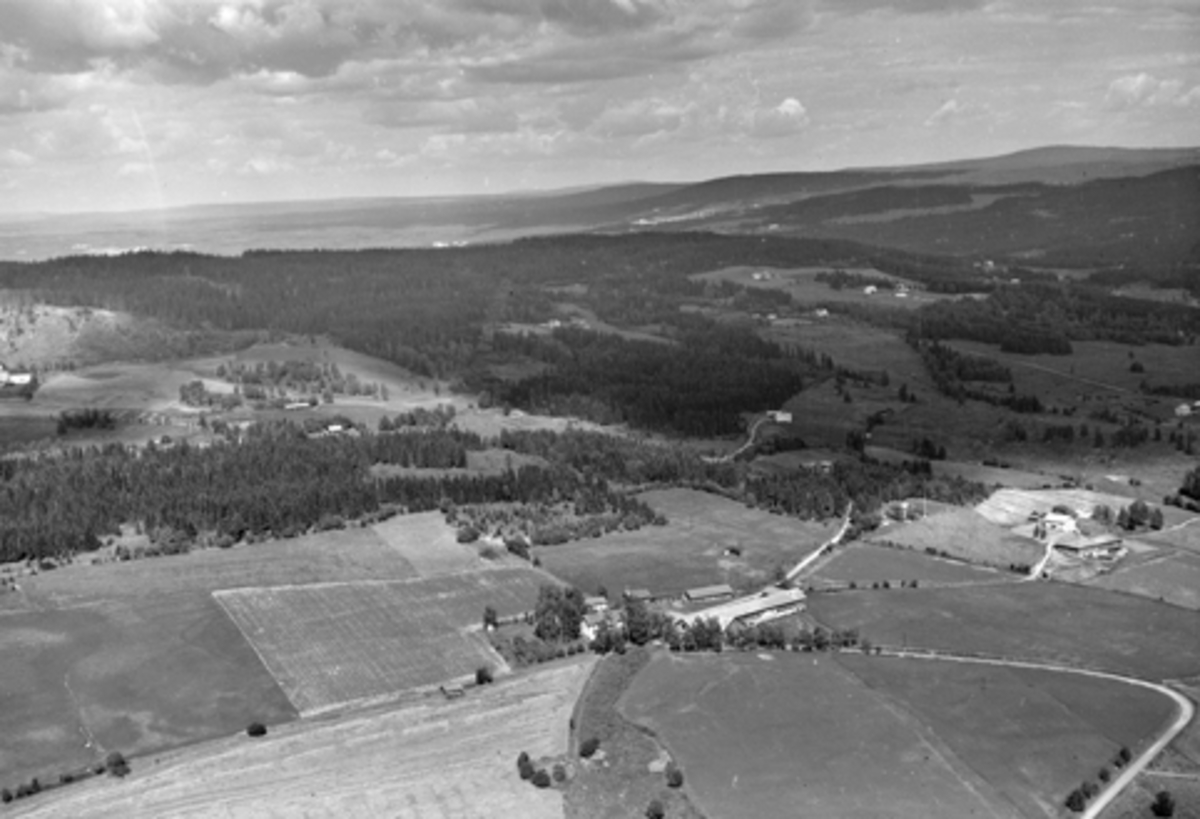 Anno Domkirkeodden, Flyfoto av Skjellungberg gard, Furnes, Ringsaker.
