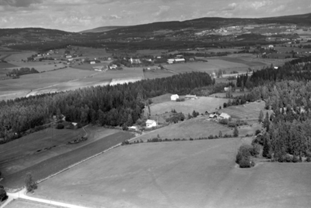 Anno Domkirkeodden, Flyfoto, Jesnes, landskap, småbruket Lillehagen, Furnes, Ringsaker.