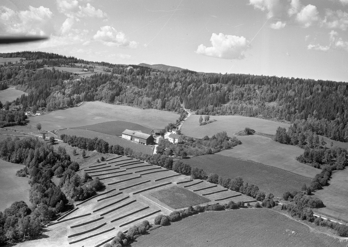 Widerøes Flyveselskap A/S, Flyfoto av Simenstad gard, Rudshøgda, Ringsaker.