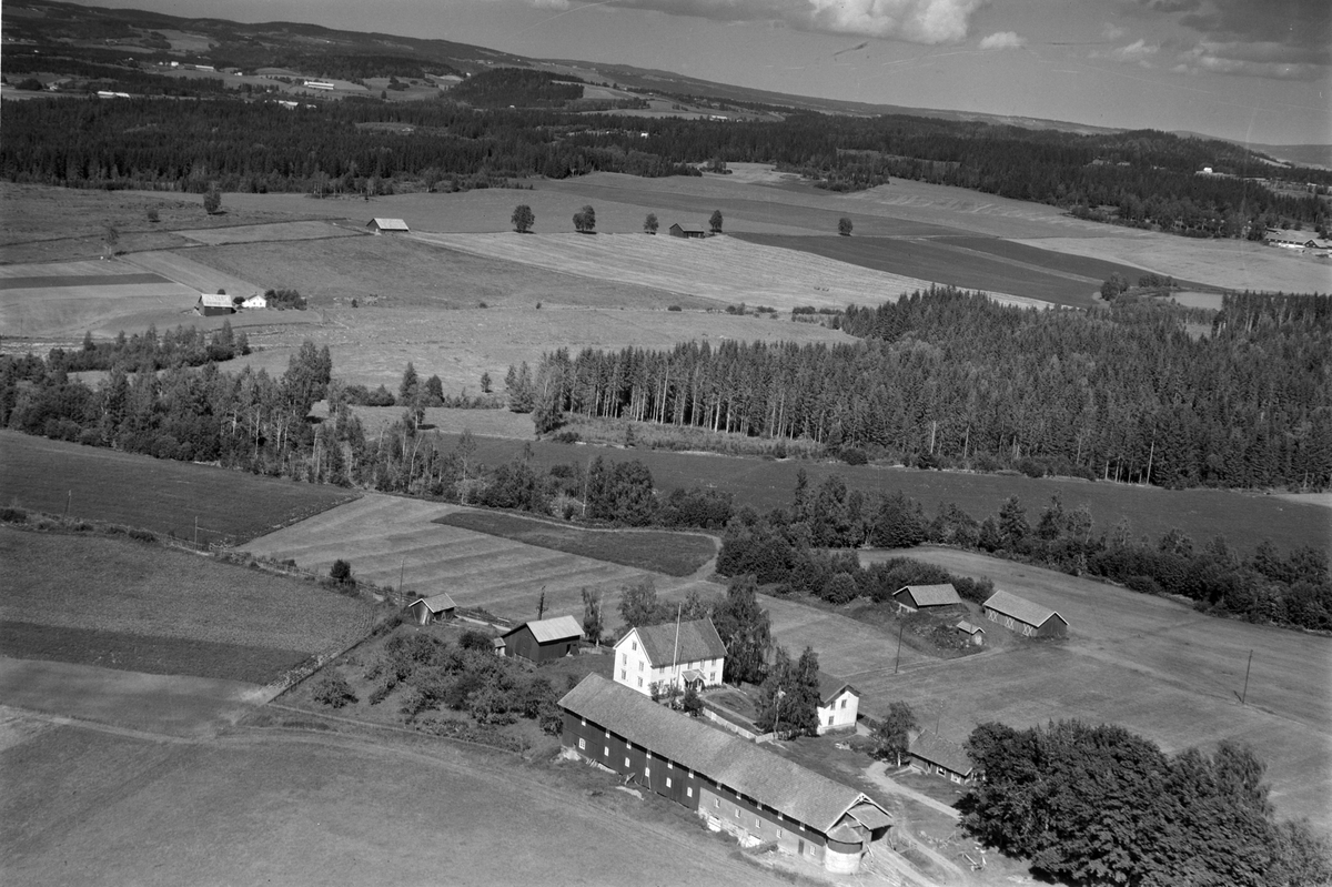 Widerøes Flyveselskap A/S, Flyfoto av Dompidal, Gaupen, Ringsaker.