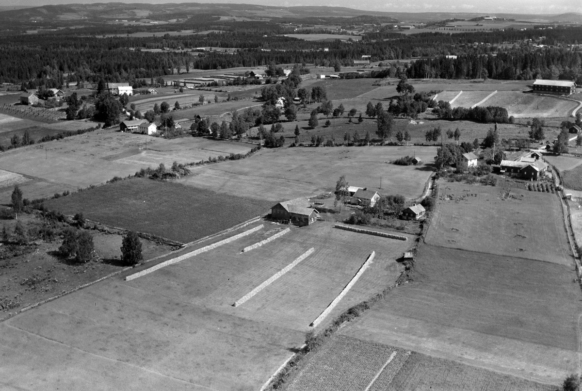 Widerøes Flyveselskap A/S, Flyfoto av Kjelsrud nedre og øvre, Nes, Ringsaker.